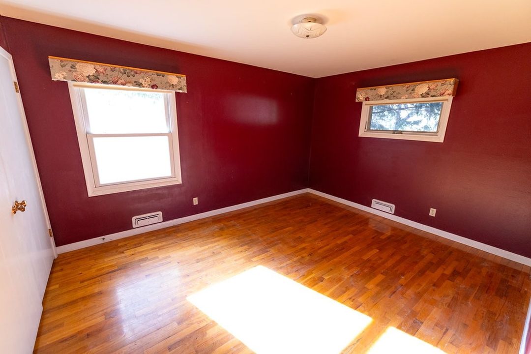 Bedroom, photo 1 of 6