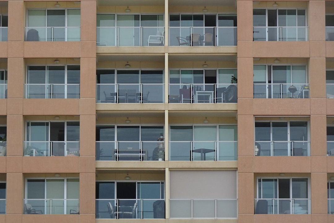 Balcony, photo 2 of 6