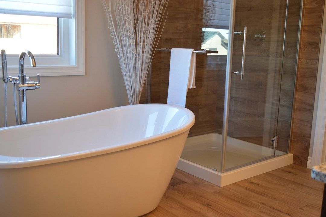 Bathroom, photo 4 of 6